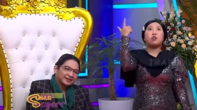 Kiky Saputri dan Pasha Ungu [YouTube/TRANS7 OFFICIAL]