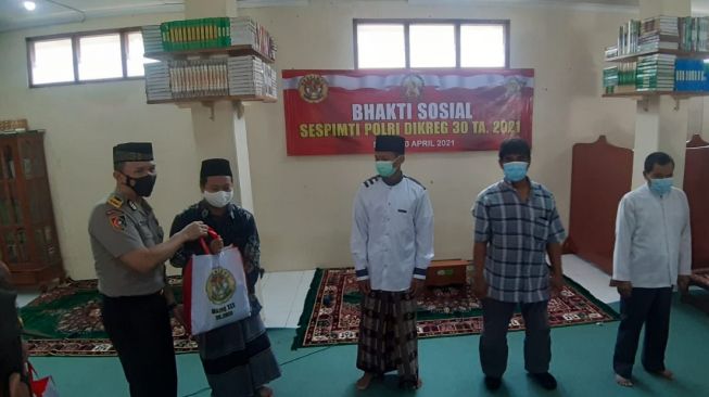 Serdik Sespimti Gelar Baksos Berbagi Sembako Bulan Ramadhan 2021 di Solo