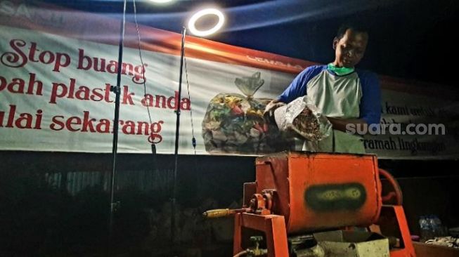 Lembaga Penelitian Desaku Manfaatkan Limbah Plastik Gantikan Semen