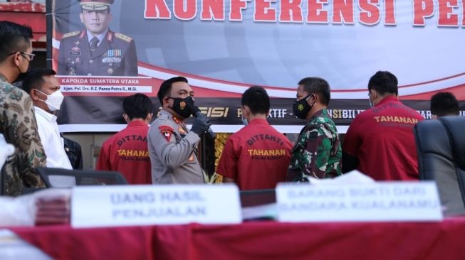 Jejak Kelam Bisnis Kotor Saat Pandemi: Antigen Bekas dan Jual Beli Vaksin