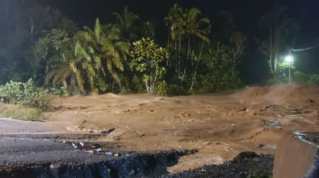 Tengah Malam, Puluhan Rumah di Dua Nagari Limapuluh Kota Diterjang Air Bah