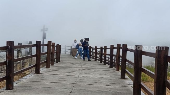 Kawah Sikidang Dieng Tetap Buka Meski Sileri Sedang Erupsi, Aman?