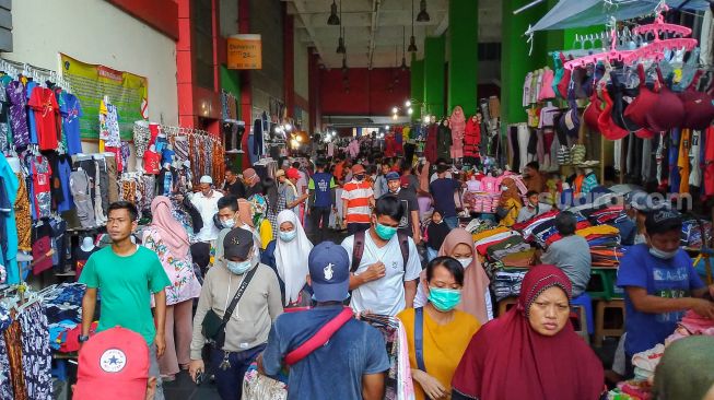 Tanah Abang Ramai Pengunjung, Inul: Baju Lebaran Ga Sebanding Jika Terpapar