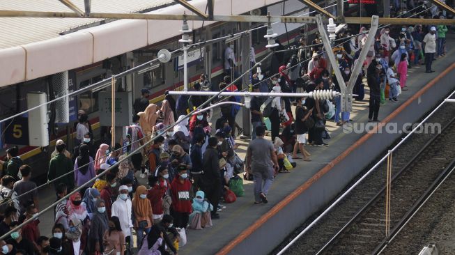 Tanah Abang Membludak, Dokter Tirta: Warga Sudah Lelah dengan COVID-19