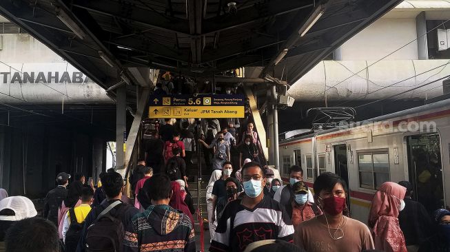 Jadwal KRL Terbaru Setelah Tidak Berhenti di Stasiun Tanah Abang