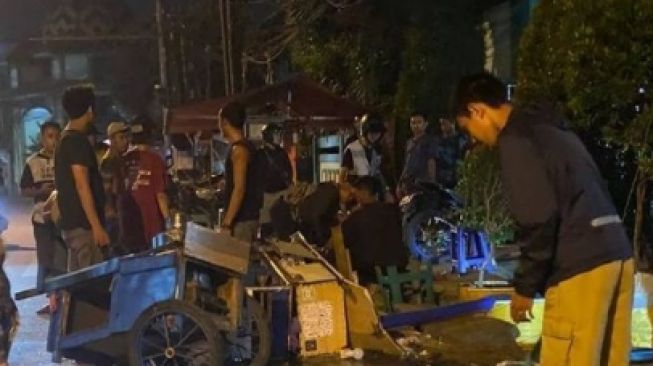 Diduga Mabuk, Pengendara Motor Tabrak Pedagang Susu Jahe di Cibinong Bogor