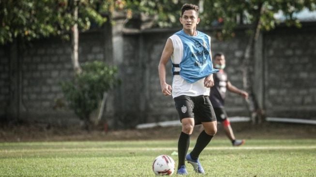 Talenta Muda Bali United Arapenta Poerba Gabung Klub Milik Kaesang Pangarep