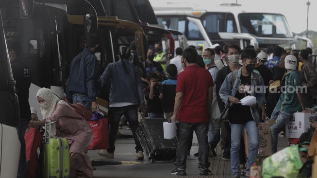 H-7 Lebaran, Penumpang Terminal Pulo Gebang Melonjak 20 Persen