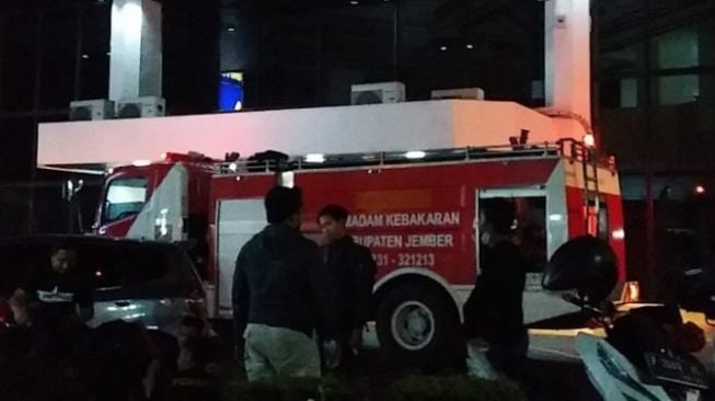 Server Seukuran Kulkas Milik Bank Mandiri Jember Terbakar