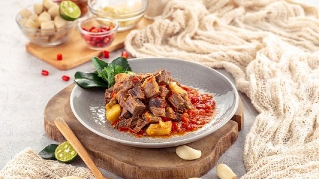 Hindari Makanan-Makanan Ini Saat Lebaran, Efek Sampingnya Bahaya