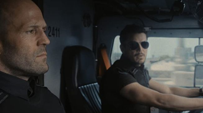 Jason Statham sebagai sosok misterius H yang cakap di balik kemudi kendaraan roda empat dan martial art [IMDB via ANTARA].