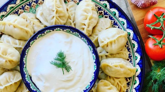 Manti, kudapan Idulfitri khas Rusia. (petersfoodadventures.com)