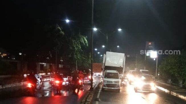 Suasana H-1 jelang larangan mudik di Terminal Bekasi, Rabu (5/5/2021).[Suara.com/Neo]