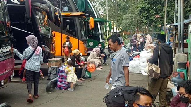 Pemudik Lewat Terminal Poris Plawad Dites GeNose, Gratis!