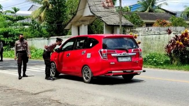 36 Titik Penyekatan di Kalbar, Ini Kriteria Kendaraan yang Boleh Melintas