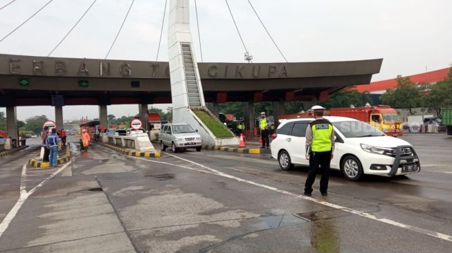 Hari Pertama Larangan Mudik, 626 Kendaraan Diputar Balik dari Tol Cikupa