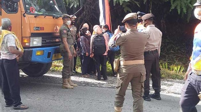 11 Orang Sembunyi dalam Truk, Ketahuan di Pos Penyekatan Riau-Sumbar