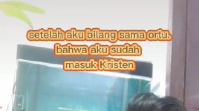 Curhatan pria dapat perlakuan tak enak dari ortu usai pindah agama. (Tiktok/@aditmubarak06)