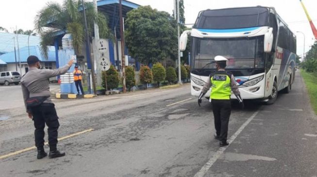 Mudik Dilarang, Ribuan Angkutan Umum di Aceh Dikandangkan