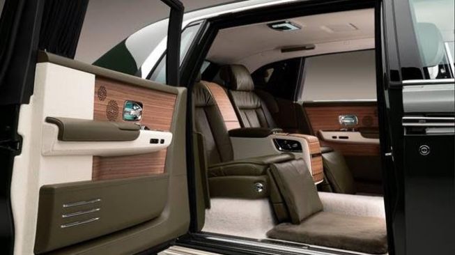 Rolls-Royce Phantom Oribe, hasil kolaborasi Rolls-Royce Motor Cars dengan rumah mode Hermes [Rolls-Royce Motor Cars].