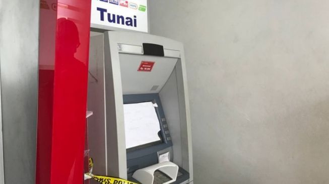 Mesin ATM dibobol di Batam (Batamnews)
