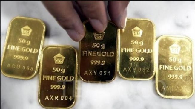 Harga Emas Antam Hari Ini Naik Rp4.000 per Gram