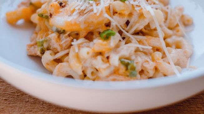 Nikmat dan Sehat, Intip Resep Mac and Cheese ala Ayudia Bing Slamet