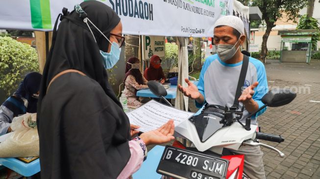 Layanan Zakat Fitrah Secara Drive Thru