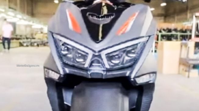 Potret penampakan motor yang diduga merupakan Honda Vario 160, lampu mirip dengan moge Honda (Motosaigon)