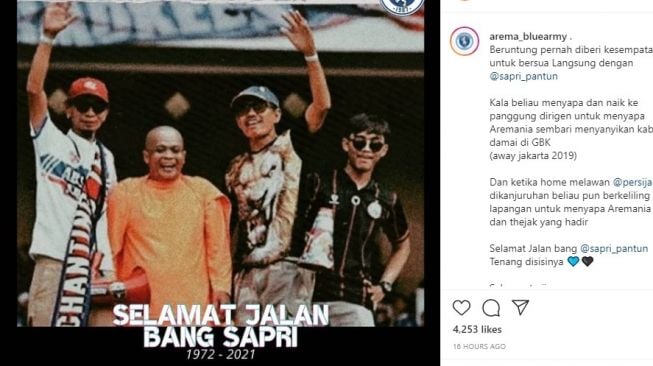 Aremania Kenang Sapri Pantun Nyanyi Bareng di Stadion