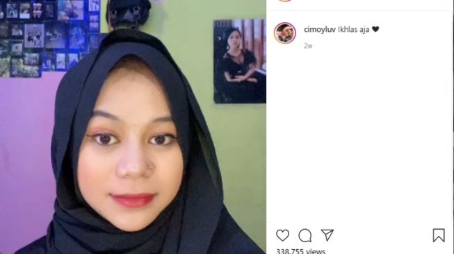 Cimoy Montok berhijab. [Instagram/cimoyluv]