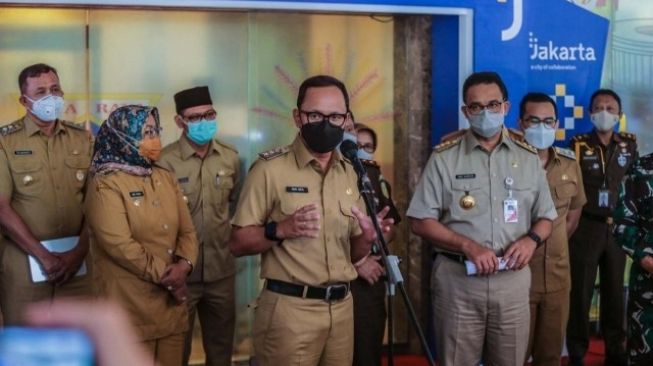 Kepala Daerah Jabodetabekjur Larang Ziarah Ke TPU