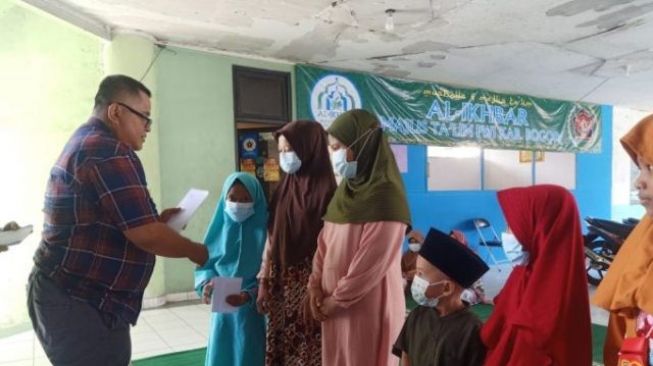 PWI Kabupaten Bogor Beri Santunan Kepada Anak Yatim