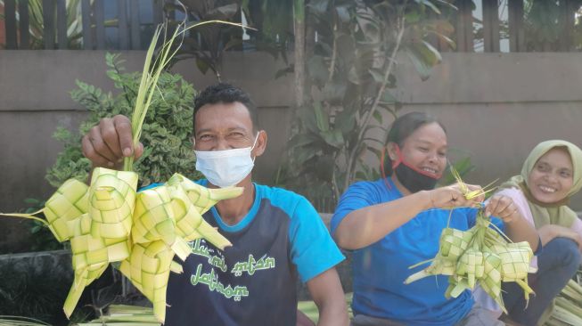 Banyak yang Tak Tahu, Ini Sejarah Panjang dan Makna Mendalam Ketupat