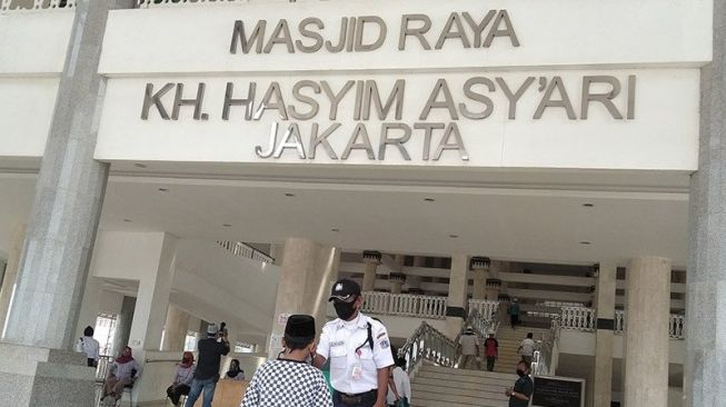 Jakarta PPKM Level 2, Begini Cara Sholat di Masjid Raya Hasyim Asyari