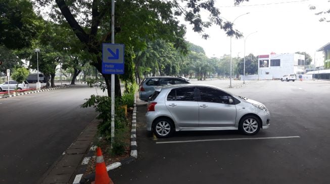 Stasiun Gambir sepi dari pemudik. (Suara.com/Novian)