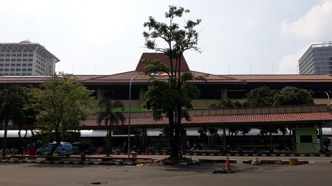 Stasiun Gambir sepi dari pemudik. (Suara.com/Novian)