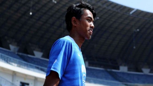 Rayakan Lebaran, Bek Muda Persib Kakang Rudianto Tetap Terapkan Prokes