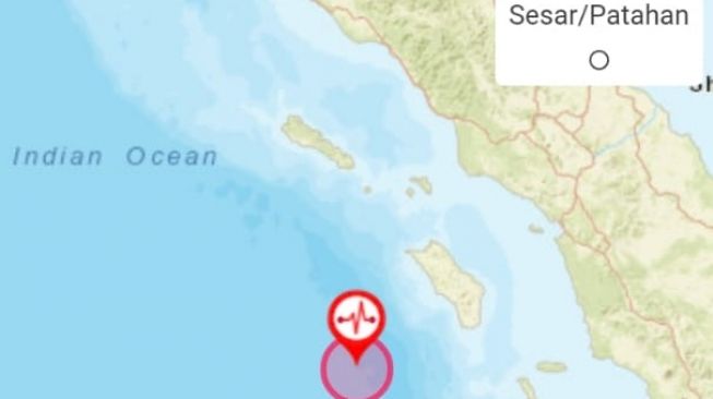 Nias Barat Diguncang Gempa 7,2 Magnitudo, Warga Panik dan Keluar Rumah