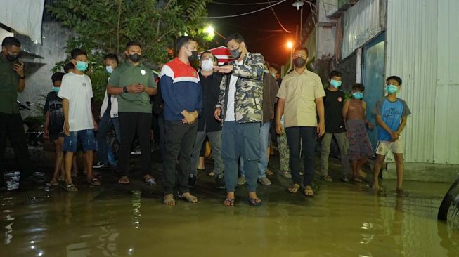 Gerak Cepat Bobby Nasution Tinjau Lokasi Terdampak Banjir Jam 4 Pagi