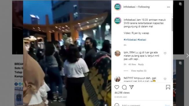 Viral video warga antre untuk masuk Summarecon Mal Bekasi.[Instagram/infobekasi]