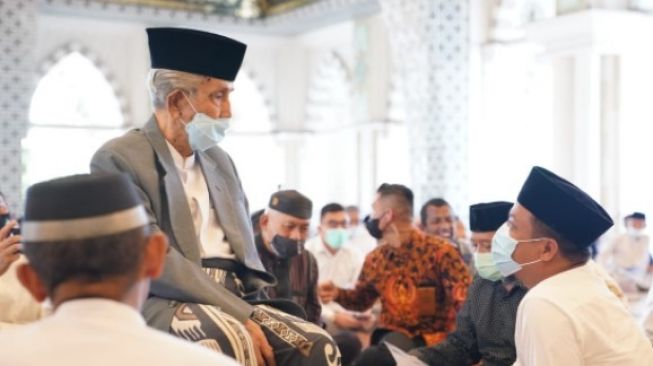 KH Sanusi Baco Akan Disalatkan di Masjid Raya dan Dimakamkan di Maros