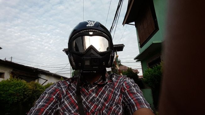 Cukup dengan Rp50 Ribu, Helm Kamu Tampak Keren