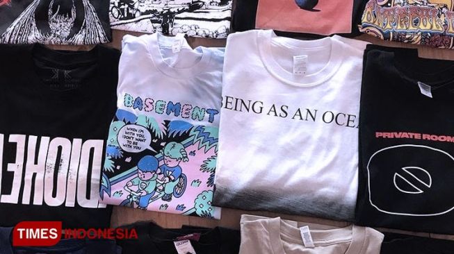 Empat Brand Besar di Balik Kaos Merchandise Band Legenda Dunia