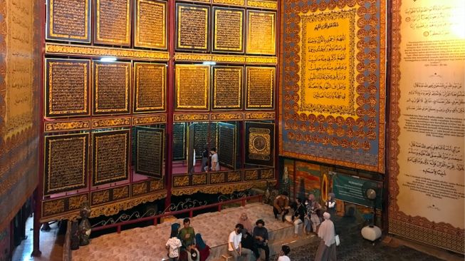 Al Quran Akbar Hanya Bisa Dikunjungi 15 Menit saat Libur Lebaran