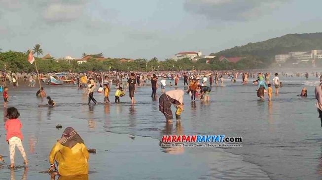 Dua Hari Pasca Lebaran, Total Wisatawan Pangandaran Capai 57.965