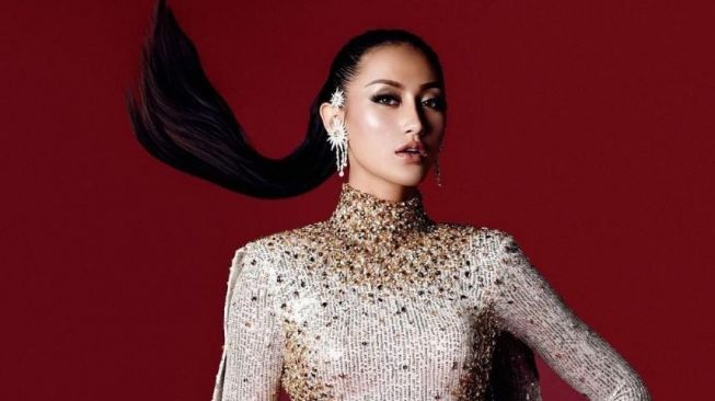 Gaun Malam Ayu Maulida di ajang Miss Universe (IG/ayumaulida97)