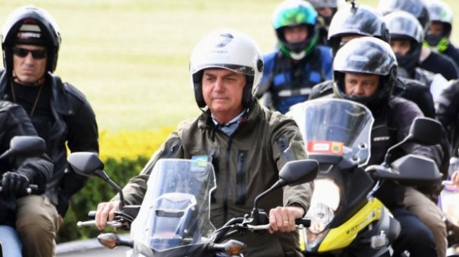 Tak Pakai Masker, Presiden Brazil Ini Gelar Konvoi Motor Bareng Warga