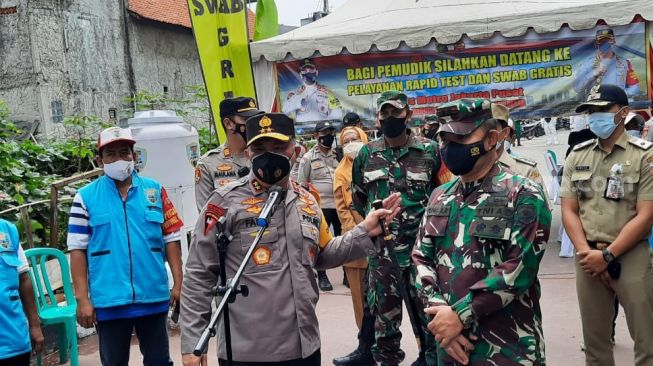 Cegah Klaster Mudik, Polda Metro Jaya Tambah Dua Pos Pemeriksaan Swab Tes