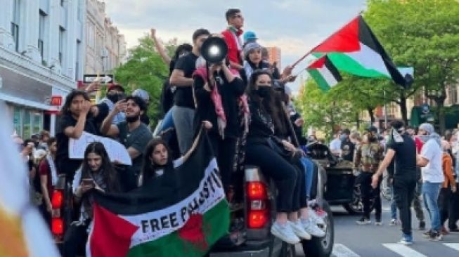 Aksi Bella Hadid Demo Bela Palestina [Instagram/bellahadid]